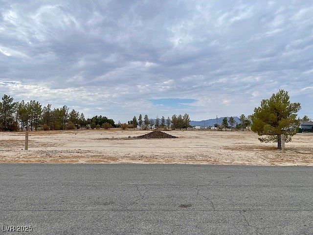 2nd image of 2721 Silver Sage Dr