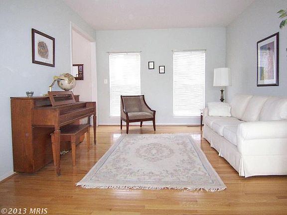 5th image of 316 Locust Knoll Dr NW