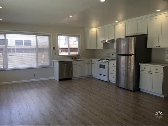 3rd image of 34436 Colville Pl