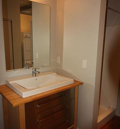 4th image of 975 S Wall St #2C