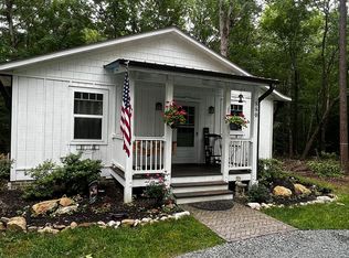 880 Gynnis Creek Dr, Moncure, NC 27559