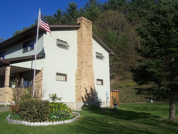 Side View of home with Porch