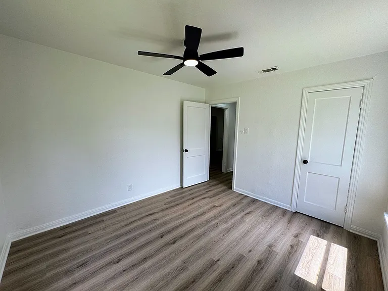2723 Terrace Dr #2725 — Photo 15