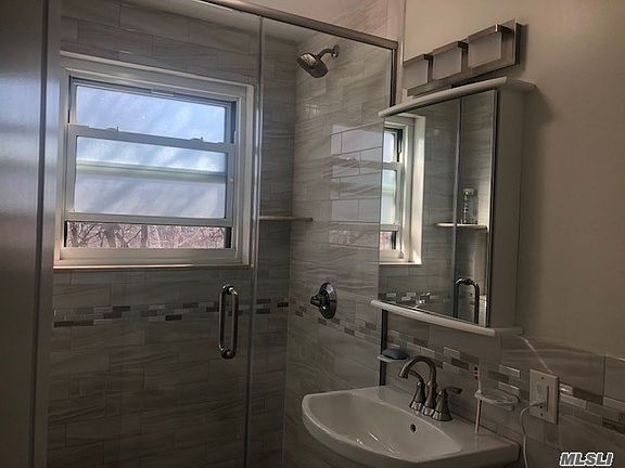 3rd image of 7004 Kissena Blvd #26B