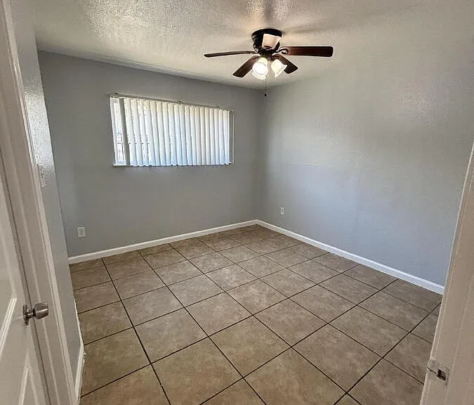 729 Dixieanne Ave #1 — Photo 5