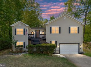 2434 Harpoon Dr, Stafford, VA 22554
