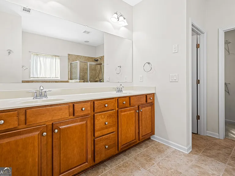 7911 Brass Lantern Dr — Photo 10
