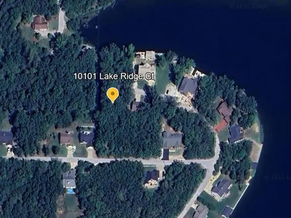 10101 Lake Ridge Ct, Hillsboro, MO 63050