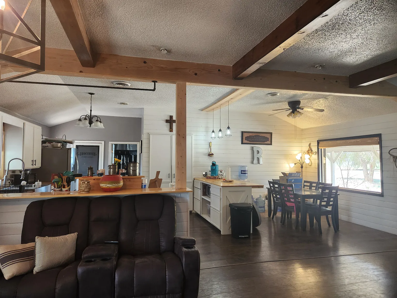 4 bed, 1872 sqft, $1,800 — Photo 3