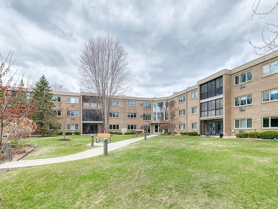 1st image of 4360 Brookside Ct APT 303