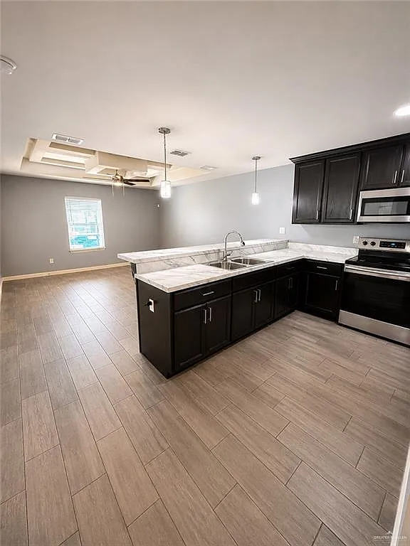 3 bed, 2.0 bath, 1050 sqft, $1,100 — Photo 4