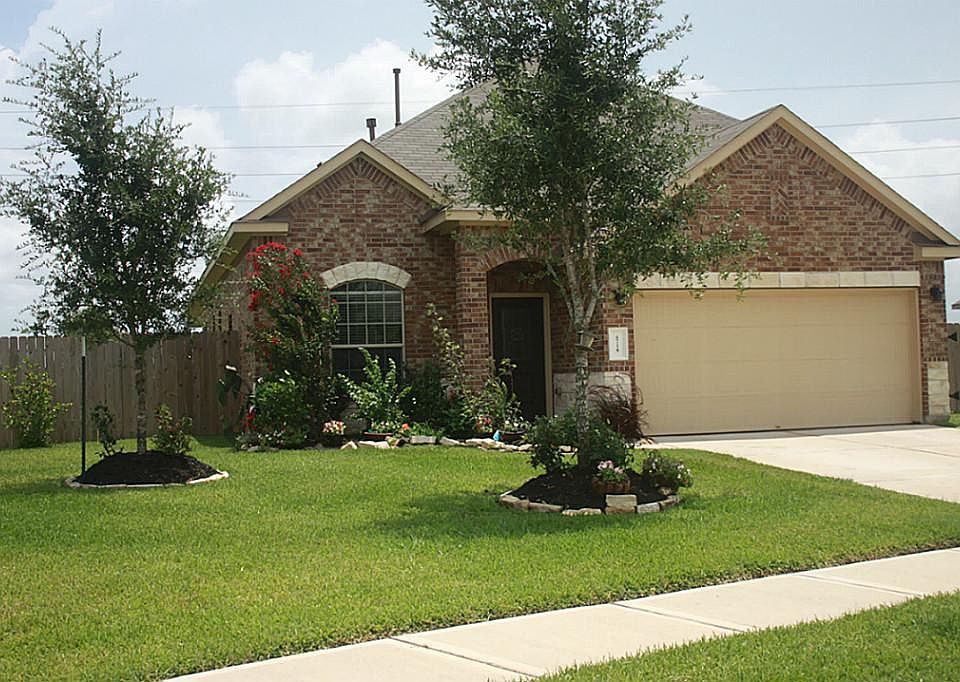 1st image of 6718 Claire Brook Dr