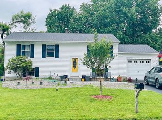 218 Daywood Dr, Baldwinsville, NY 13027
