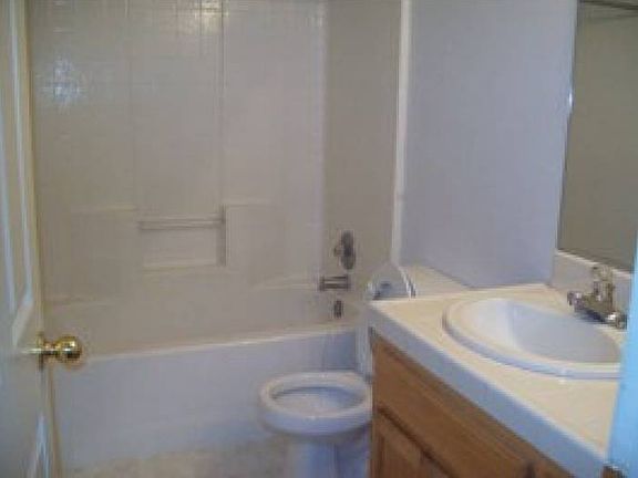 4th image of 5225 San Paulo Dr
