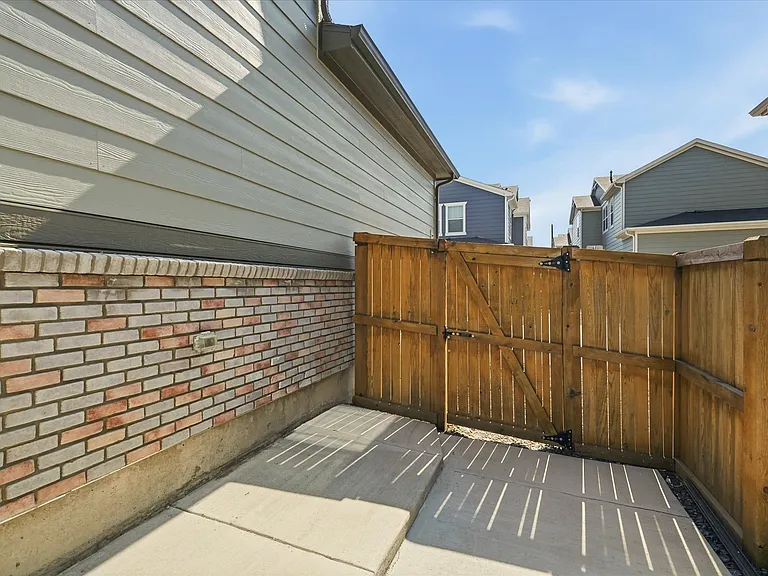 11393 Iron Ore Ct — Photo 38
