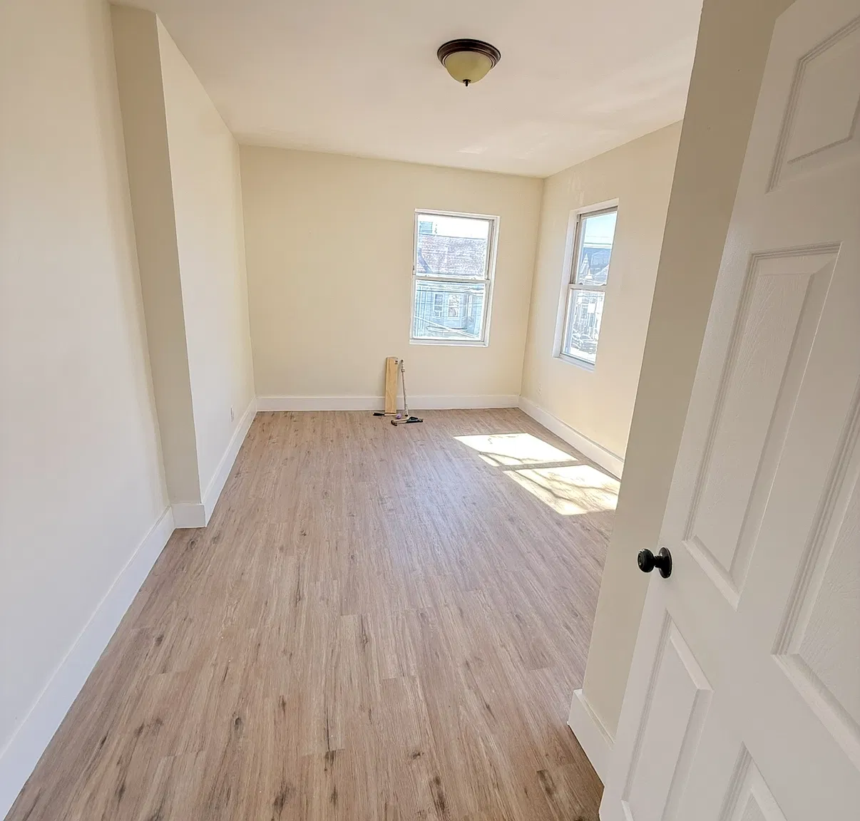 3 bed, $2,350 — Photo 3