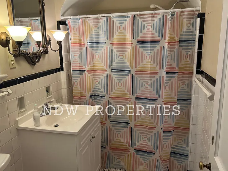 600 Nash St NE — Photo 14