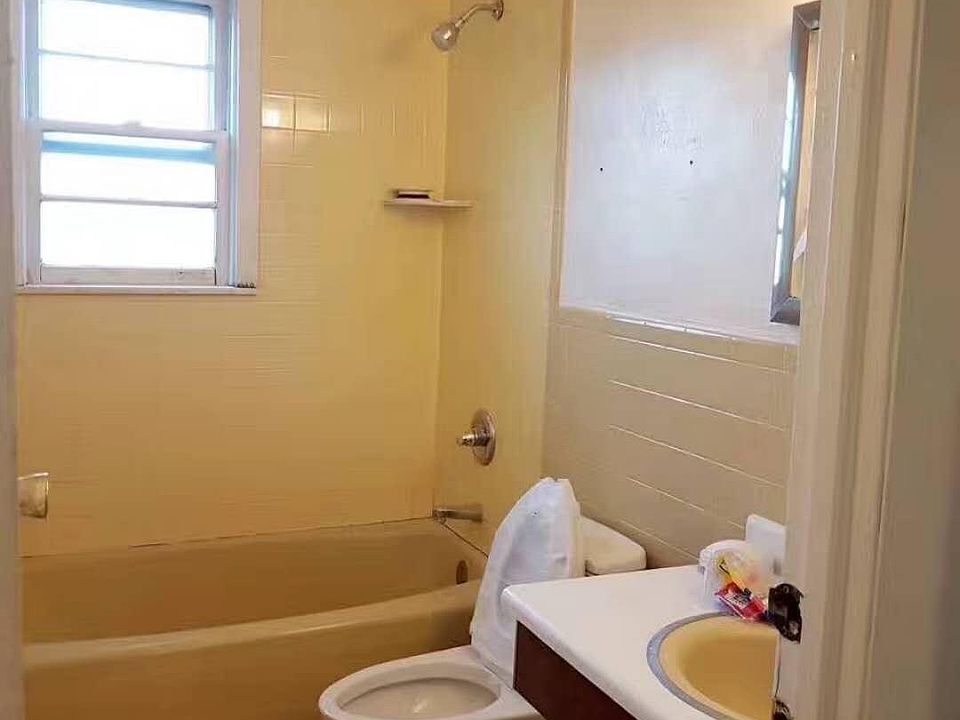 1st image of 1605 200th St #3