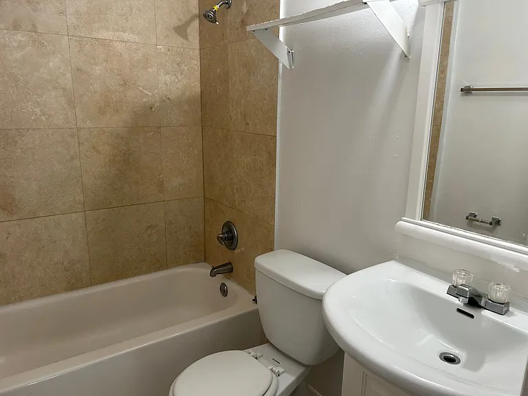 3914 Rodby Dr — Photo 6