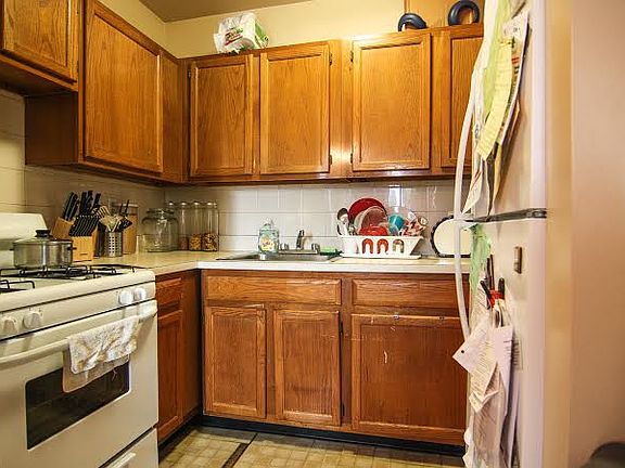 3rd image of 117 Thomas S Boyland St APT 4B