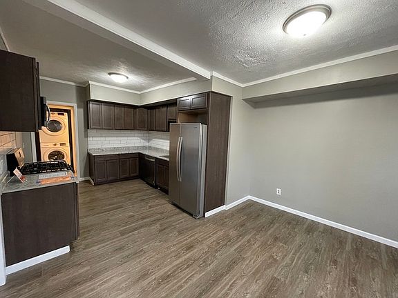 3rd image of 422 5th St NW #422