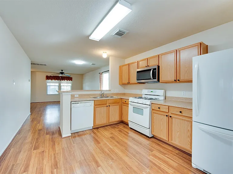 6129 Lone Prairie Way — Photo 9