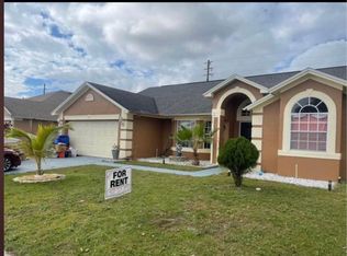 124 Moss Bluff Rd, Kissimmee, FL 34746