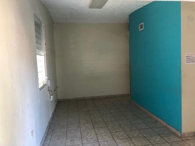 2nd image of 1012 Calle 44 SE