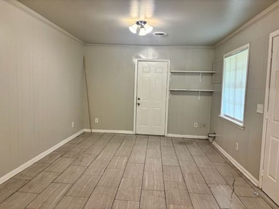 4th image of 1554 Dianne Dr
