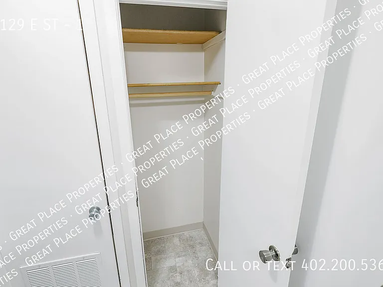 1129 E St #1 — Photo 15