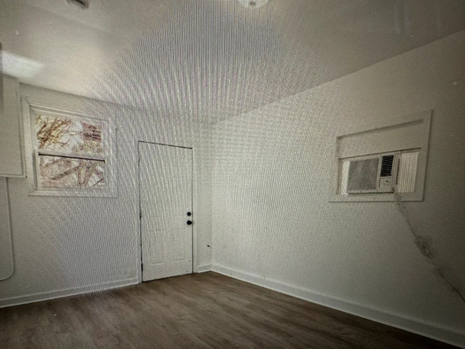 2 bed, 700 sqft, $850 — Photo 2