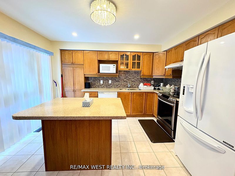 Brampton House for rent - 4 Bedrooms — photo 13