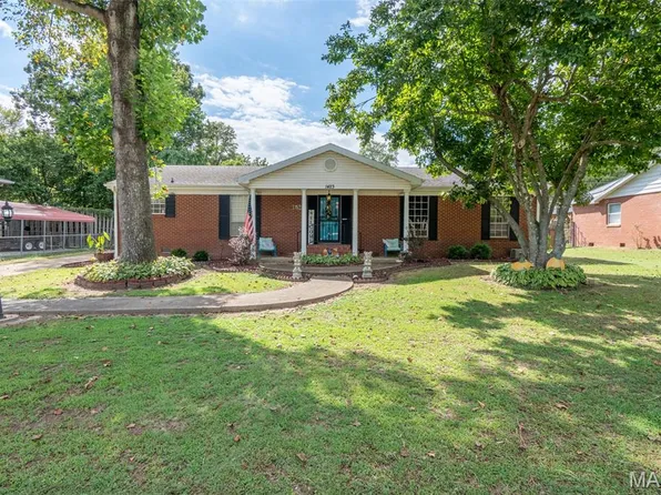 1423 Woodland Dr, Poplar Bluff, MO 63901