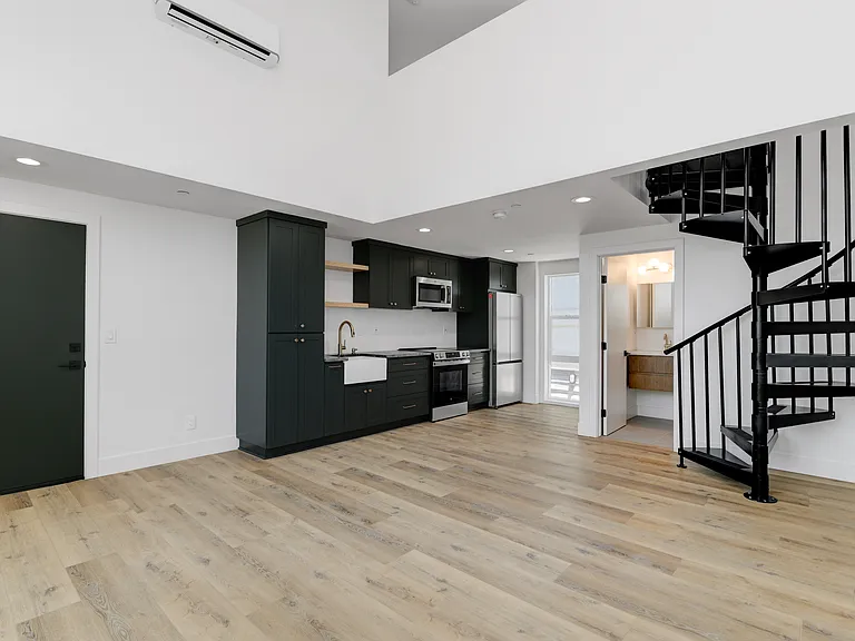3010 Suncrest Dr #C — Photo 1