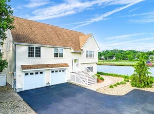 8 Glen St, Saugus, MA 01906