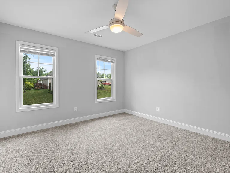 100 Riley Dr — Photo 15