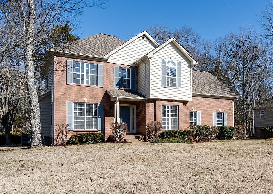 1st image of 213 Norfolk Ln