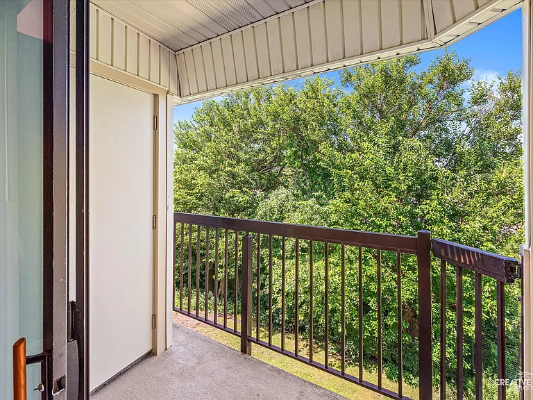 2220 Country Club Dr #22 — Photo 12