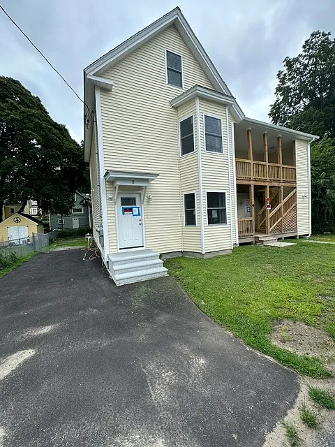2 bed, 760 sqft, $2,050 — Photo 2