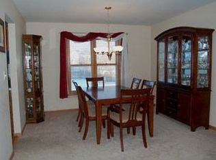 630 Covered Bridge Ct, Elgin, IL 60124