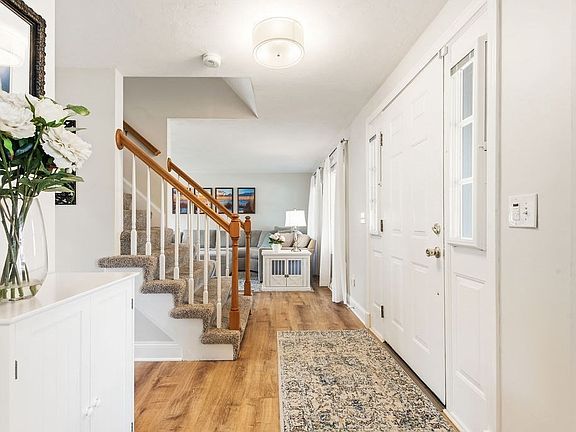 4th image of 29 Wright Cir