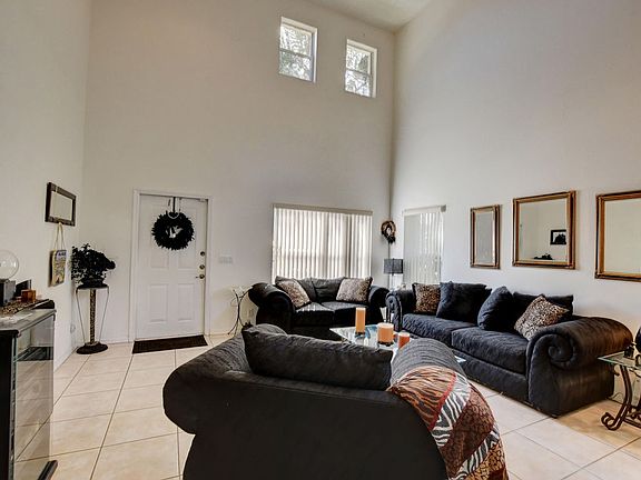 5th image of 1123 Fosters Mill Dr