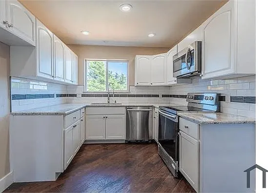 5202 Vagas Dr — Photo 7