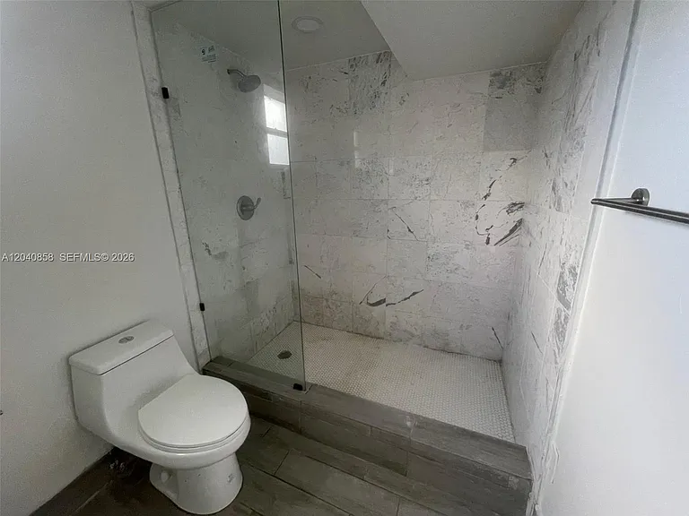 1865 NW 16th St #1 — Photo 5