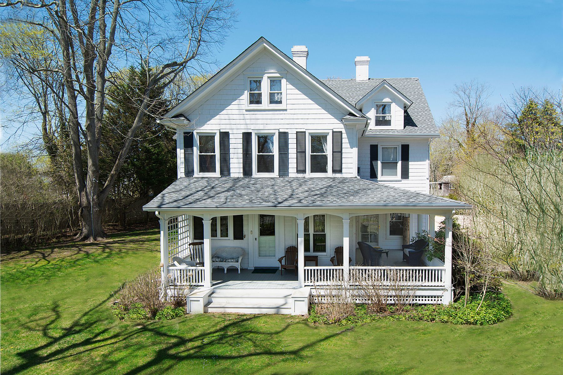 535 Hill St, Southampton, NY 11968 Out East