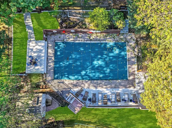 1 Top Of The Ridge #B1, Mamaroneck, NY 10543