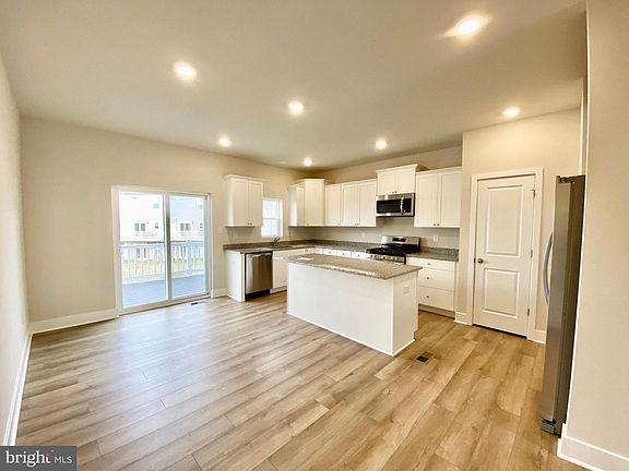 6th image of this home