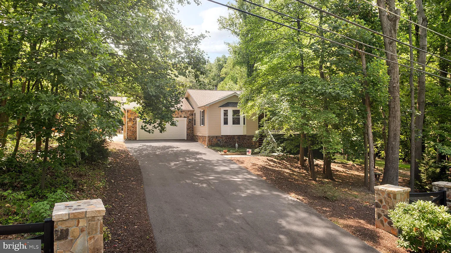 1198 Johnnycake Ln photo 1