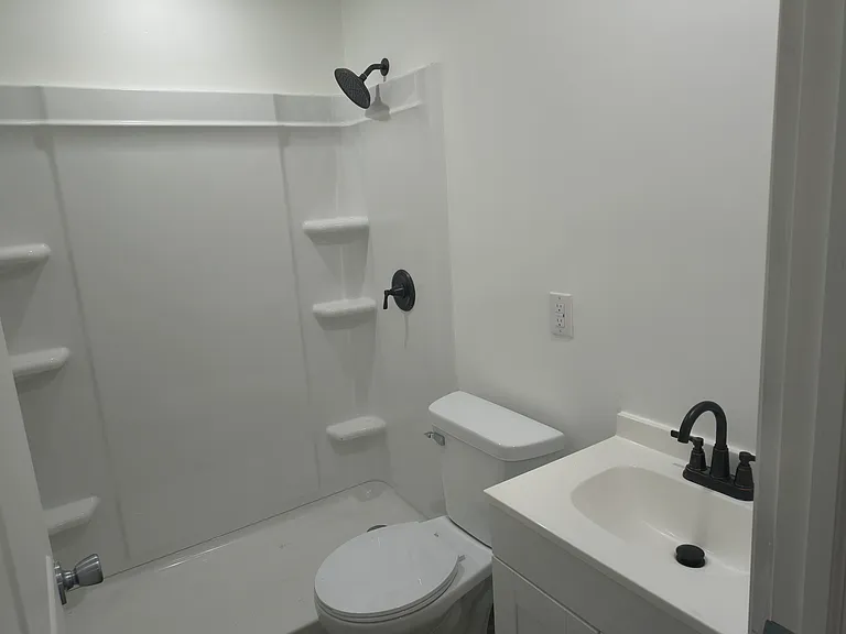 902 E Lexington St #902 — Photo 5