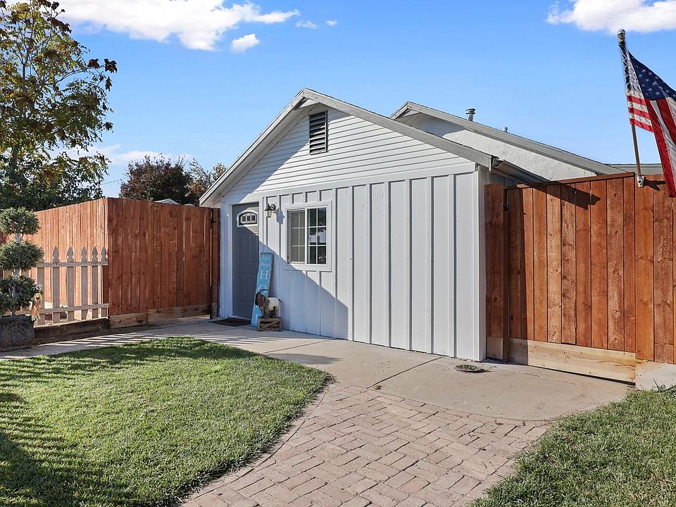 1st image of 6527 N Winton Way